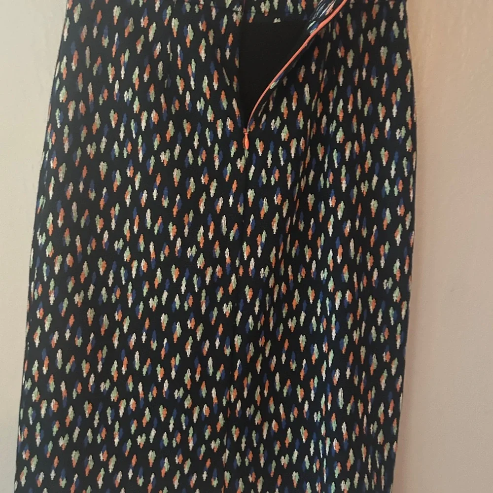 Anthropologie Debra Blue Patterned Pencil Faux Wrap Skirt - Picture 6 of 7